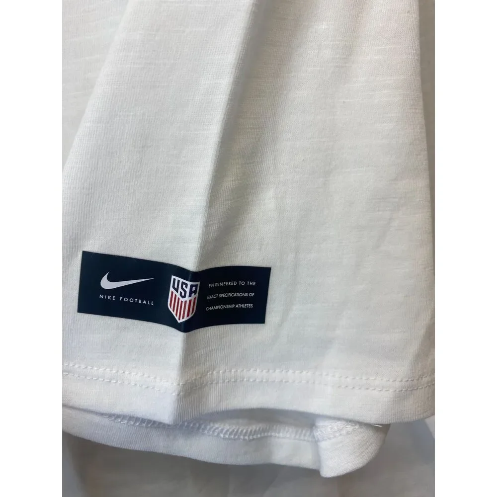 NEW The Nike Tee T-Shirt Men's Size L White Dri-Fit Athleisure Casual